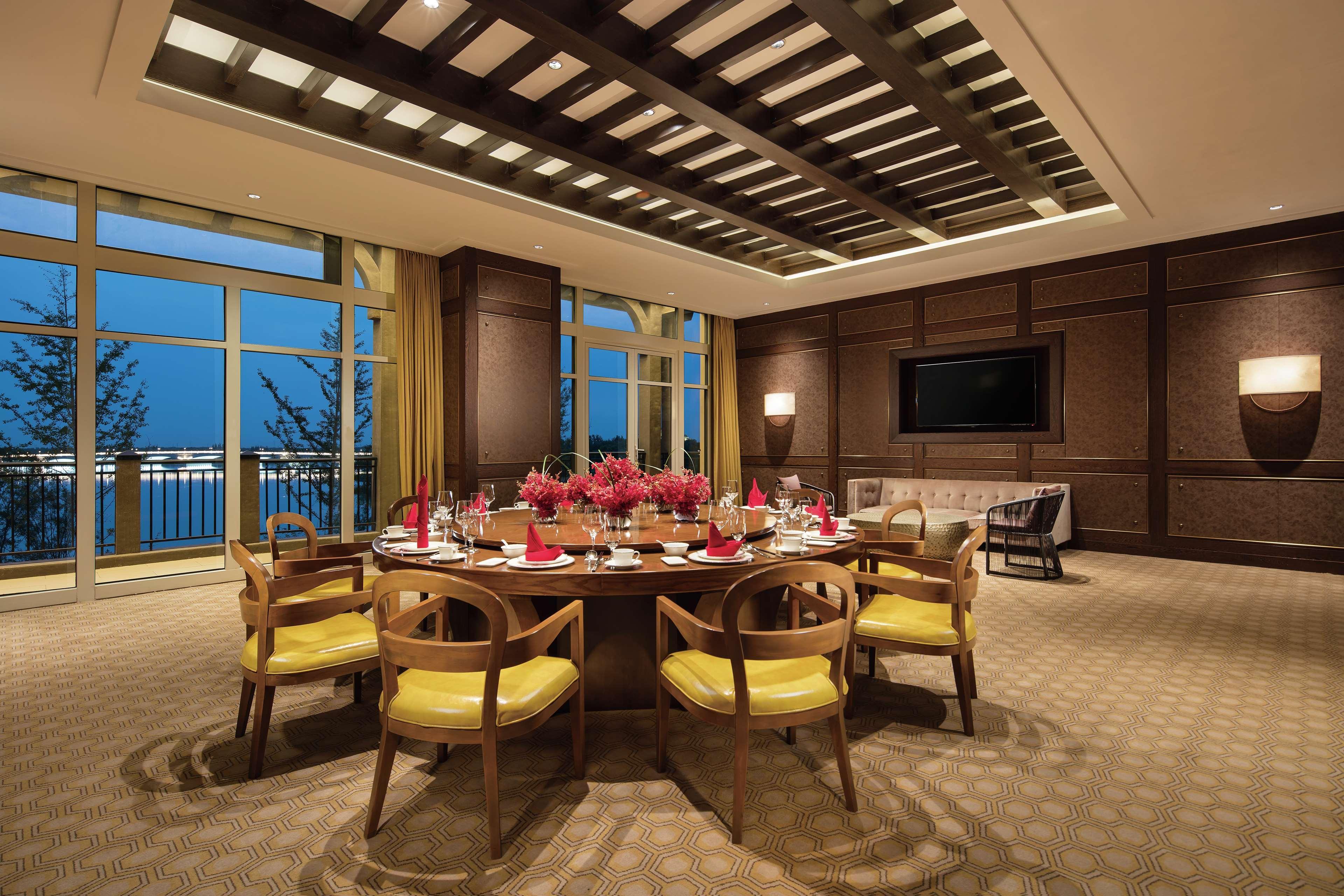 Hilton Wenan Hotel Lang Phường Ngoại thất bức ảnh